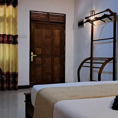 Kavidi Villa Home Stay Tangalle Exterior photo
